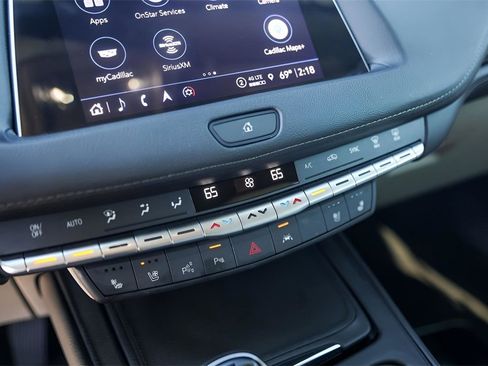 Certified 2022 Cadillac XT4 Premium Luxury w/ Technology Package image 19