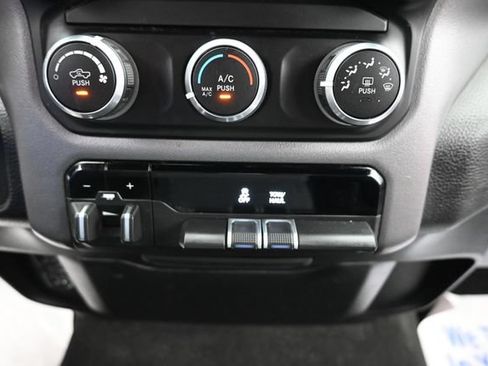 Used 2022 RAM 1500 Big Horn AWD/4WD image 14