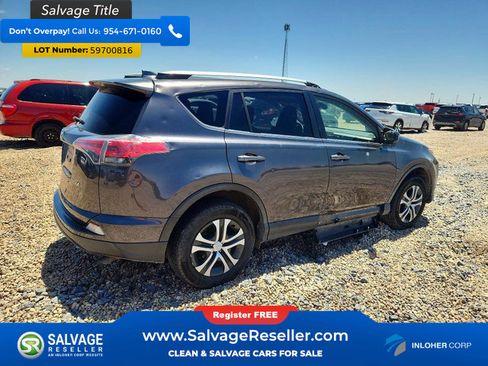 Used 2018 Toyota RAV4 LE FWD image 4