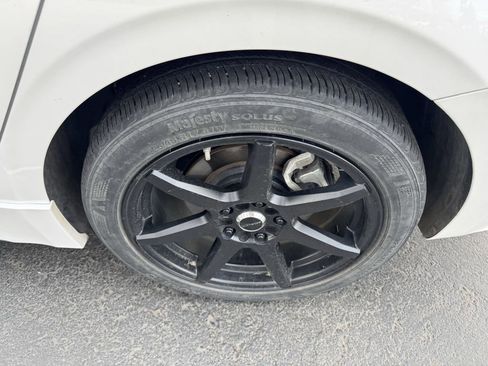 Used 2024 Kia Forte GT-Line w/ GT-Line Premium Package image 11