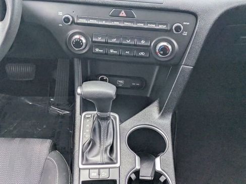 Used 2021 Kia Sportage LX FWD image 17