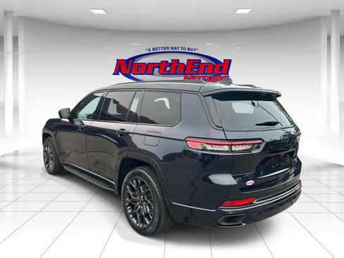 Used 2023 Jeep Grand Cherokee L Summit AWD/4WD image 5
