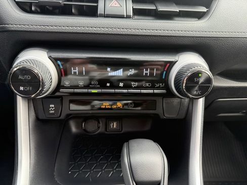 Certified 2023 Toyota RAV4 XLE w/ Convenience Package image 25