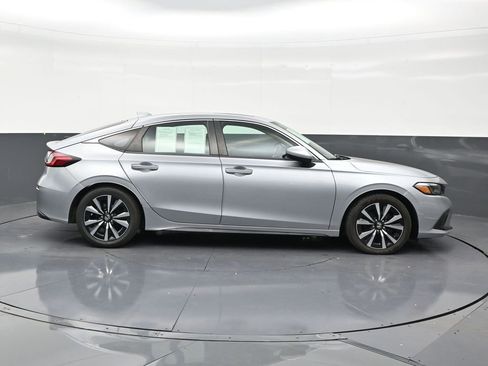 Used 2022 Honda Civic EX-L image 6