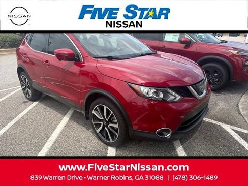 Used 2018 Nissan Rogue Sport SL w/ SL Premium Package FWD image 2