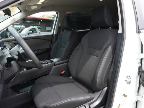 Used 2023 Nissan Rogue S AWD/4WD image 22
