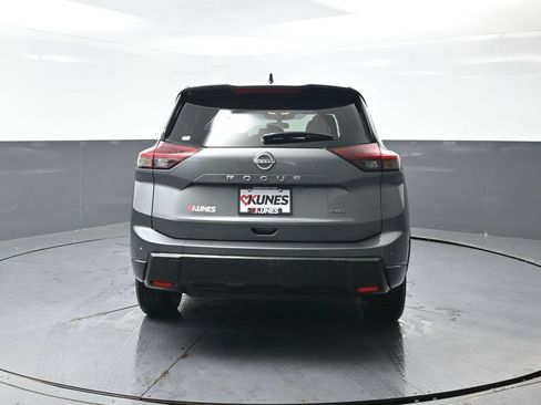 Used 2024 Nissan Rogue S AWD/4WD image 12