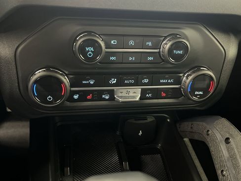 New 2025 Ford Bronco Badlands AWD/4WD image 19