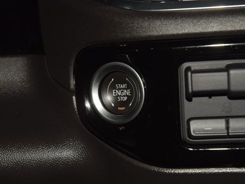 Used 2023 Chevrolet Silverado 1500 High Country w/ High Country Premium Package AWD/4WD image 37