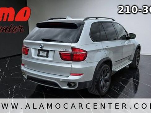 Used 2012 BMW X5 xDrive35i image 5