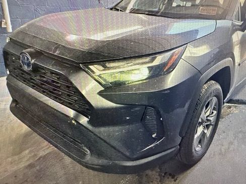Used 2024 Toyota RAV4 LE AWD/4WD image 3