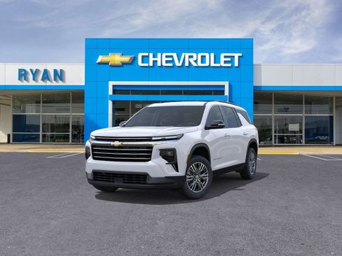 New 2026 Chevrolet Traverse LT w/ Driver Confidence Package image 8