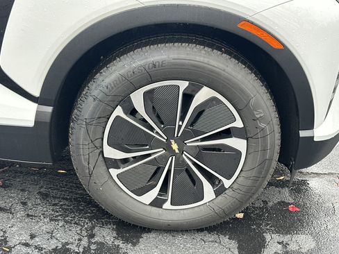 New 2026 Chevrolet Blazer EV LT image 12