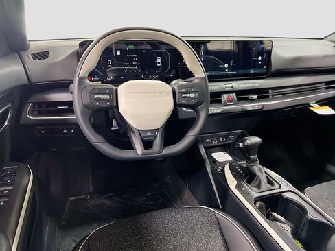 New 2025 Kia K4 GT-Line image 23