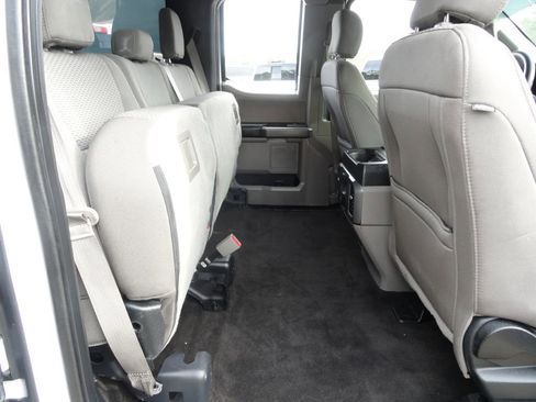 Used 2018 Ford F150 XLT image 7