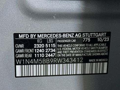 Used 2024 Mercedes-Benz GLB 35 AMG 4MATIC image 32
