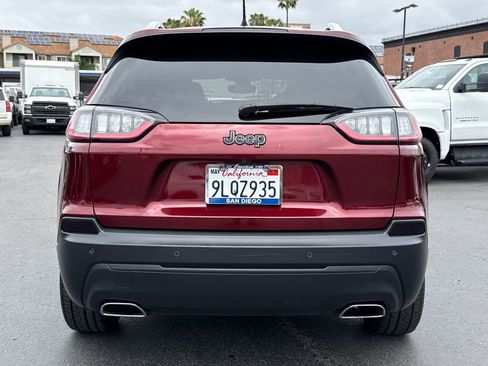 Used 2019 Jeep Cherokee Latitude Plus w/ Comfort/Convenience Group FWD image 10