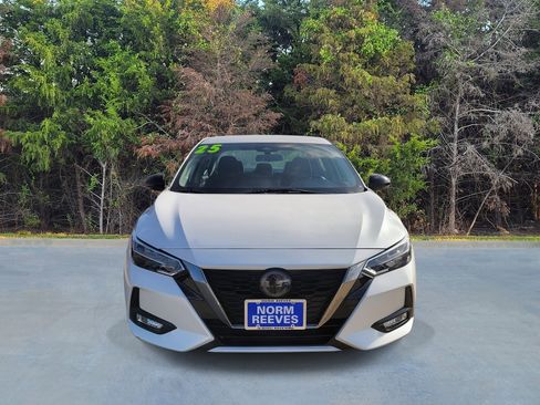 Used 2022 Nissan Sentra SR image 2