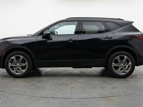 Used 2025 Chevrolet Blazer LT FWD image 4