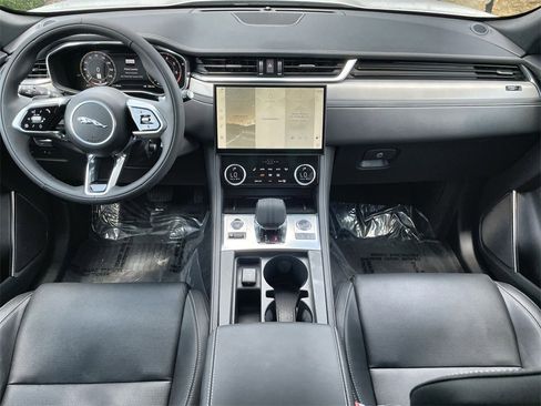 Used 2025 Jaguar F-PACE R-Dynamic S image 12