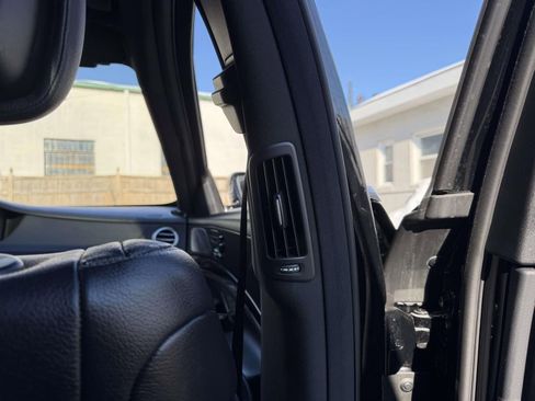 Used 2020 Mercedes-Benz S 450 4MATIC Sedan w/ Premium Package image 27