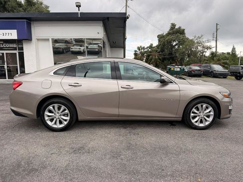 Used 2025 Chevrolet Malibu LT FWD image 9