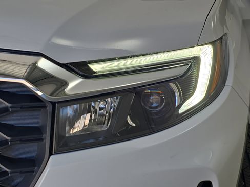 Certified 2025 Honda Passport EX-L image 30