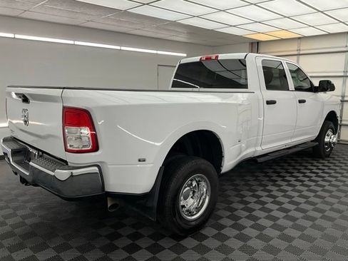 Used 2020 RAM 3500 Tradesman w/ Chrome Appearance Group AWD/4WD image 18