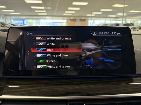 Used 2019 BMW 530e RWD image 17