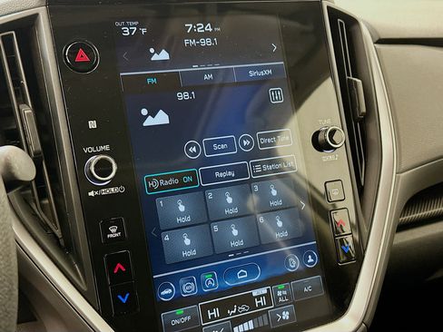 Used 2024 Subaru Crosstrek 2.0i Premium image 21