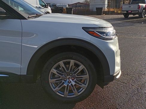 New 2026 Ford Explorer Platinum image 5