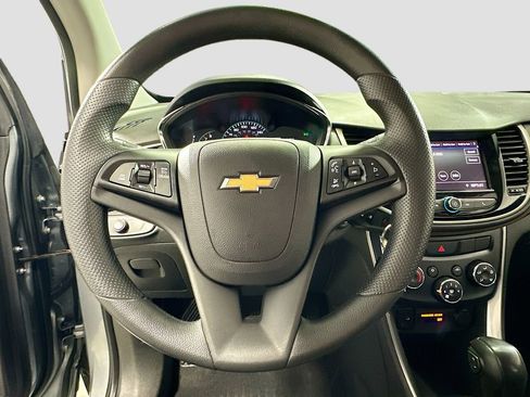 Used 2020 Chevrolet Trax LS w/ Tint and Cruise Package AWD/4WD image 12