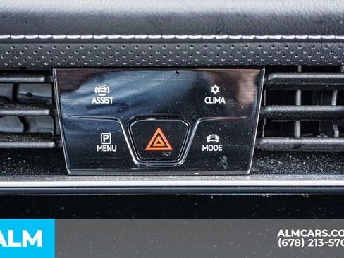 Used 2025 Volkswagen Atlas Cross Sport SE image 42