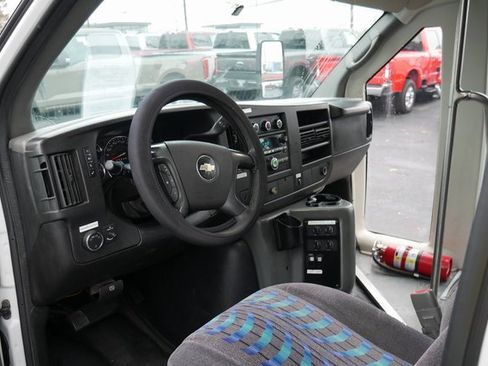Used 2014 Chevrolet Express 4500 Base w/ Shuttle Bus Package image 11