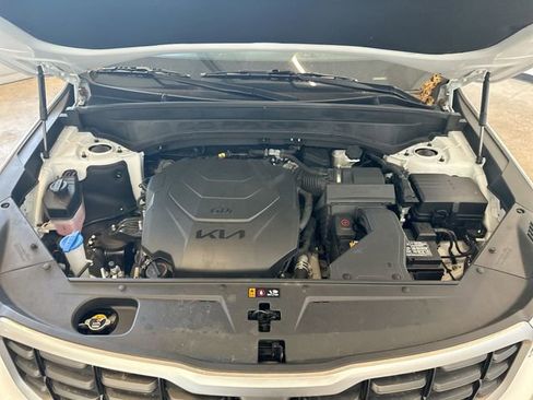 Certified 2024 Kia Telluride S w/ S Sunroof Package AWD/4WD image 20