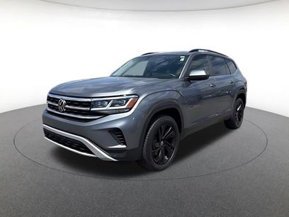 Used 2023 Volkswagen Atlas SE w/ Black Wheel Package