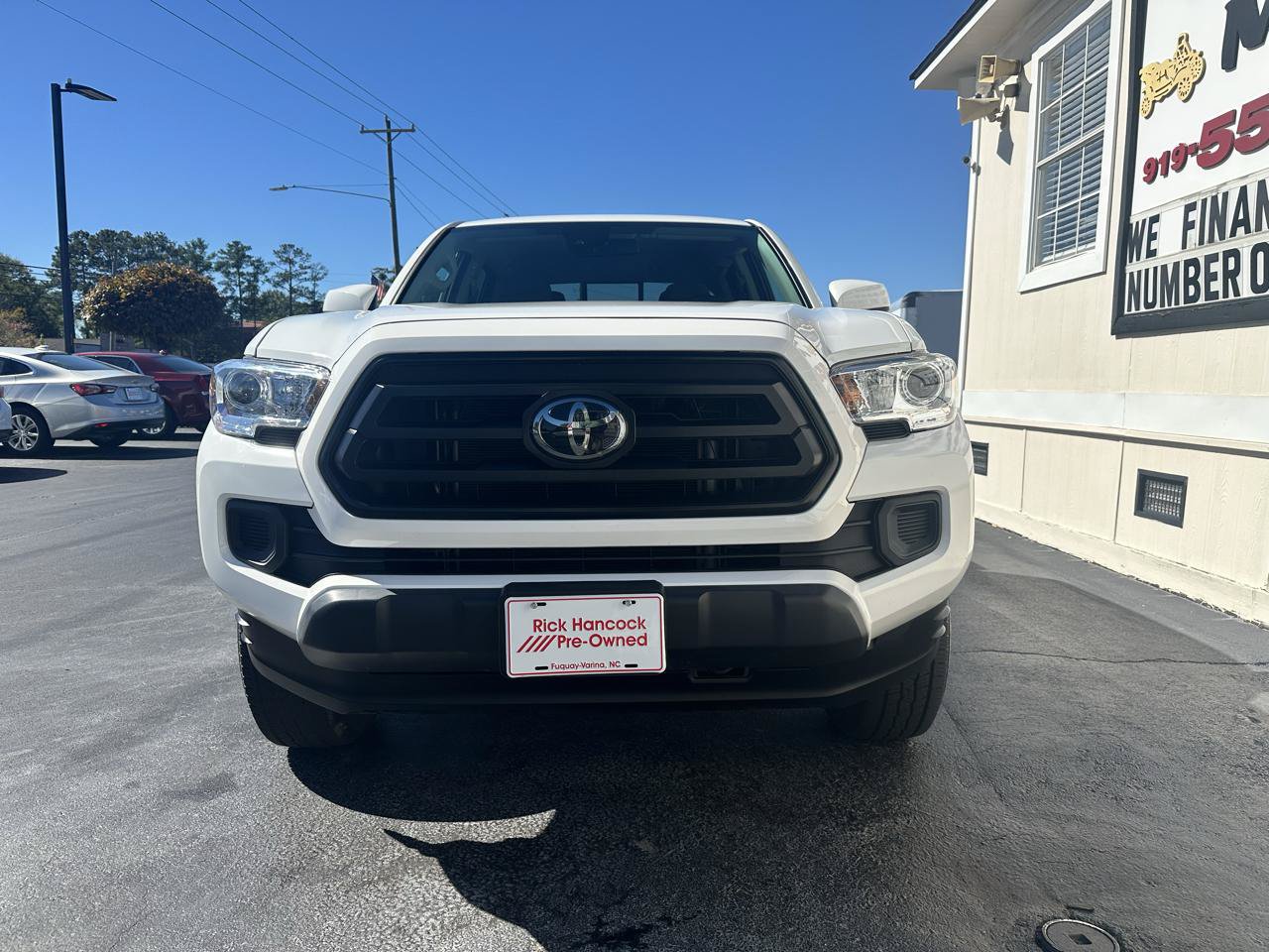Used 2022 Toyota Tacoma SR AWD/4WD image 2