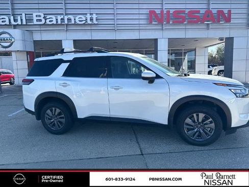 Certified 2025 Nissan Pathfinder SV w/ SV Premium Package image 6