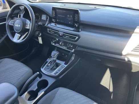 Used 2023 Kia Seltos LX image 11