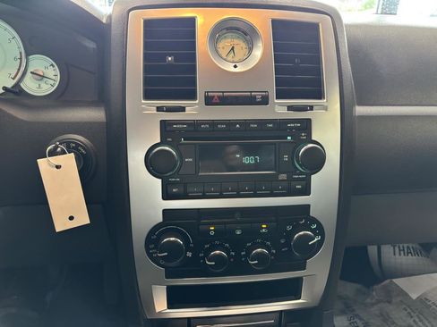 Used 2005 Chrysler 300 C image 16