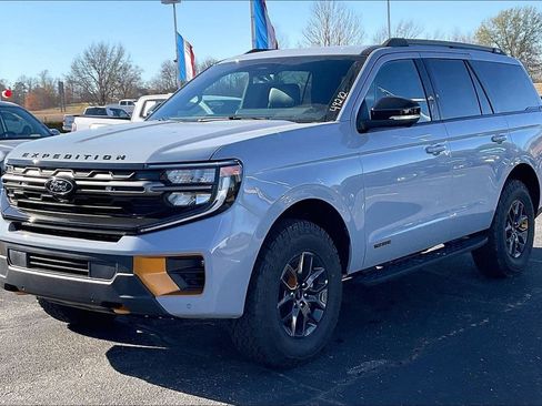 New 2025 Ford Expedition Tremor image 2