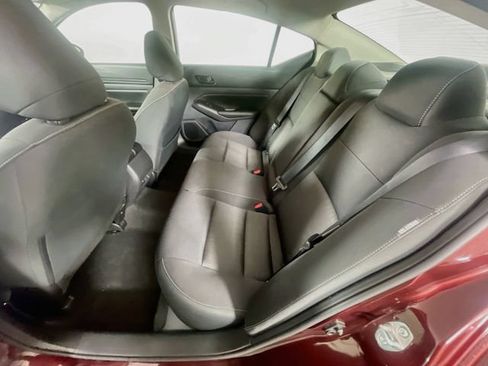 Used 2025 Nissan Altima 2.5 SV FWD image 23