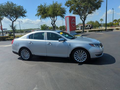 Used 2013 Lincoln MKS FWD image 2