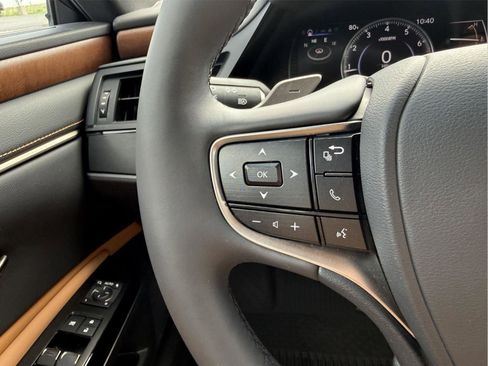Certified 2023 Lexus ES 250 w/ Premium Package AWD/4WD image 14