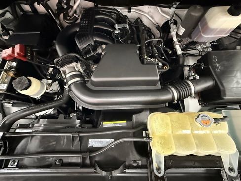 Used 2019 Nissan NV 1500 SV image 17