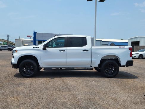 New 2026 Chevrolet Silverado 1500 LT Trail Boss w/ LPO, Dark Essentials Package AWD/4WD image 2