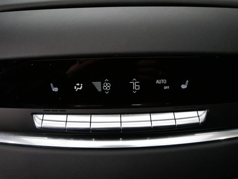 Certified 2023 Cadillac Escalade Premium Luxury image 13