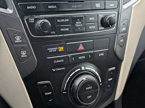 Used 2018 Hyundai Santa Fe Sport w/ 2.4L Tech Package 04 FWD image 18