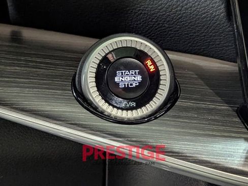 Used 2024 Jeep Wagoneer L Series II w/ Flexible Seating Group image 19