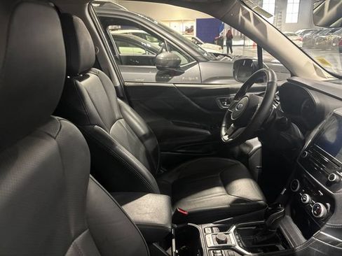 Used 2023 Subaru Forester Touring AWD/4WD image 9